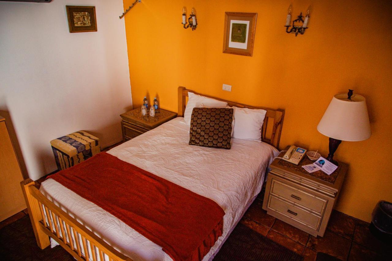 Hotel Boutique El Viejo Mundo Идальго-дель-Парраль Экстерьер фото