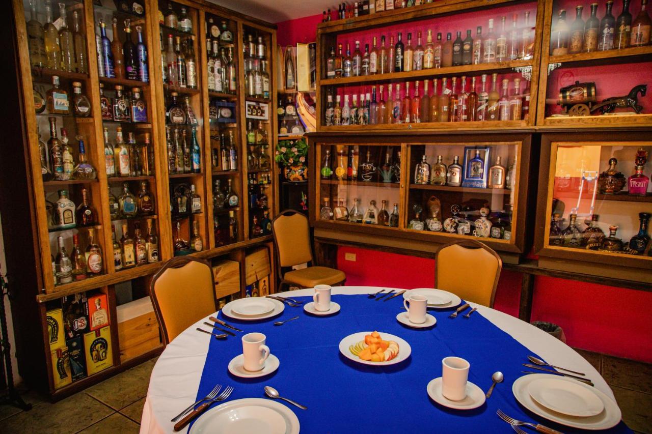 Hotel Boutique El Viejo Mundo Идальго-дель-Парраль Экстерьер фото