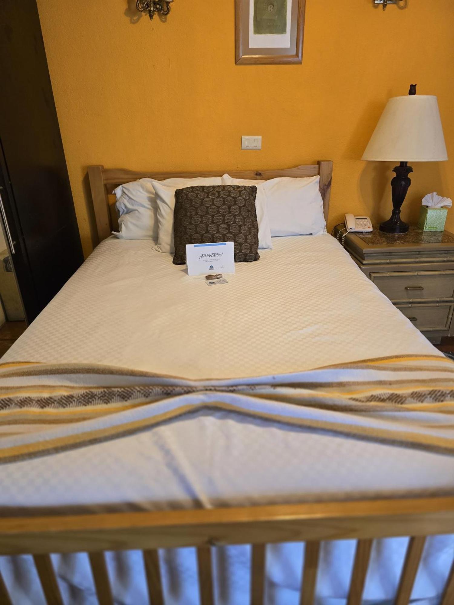Hotel Boutique El Viejo Mundo Идальго-дель-Парраль Экстерьер фото